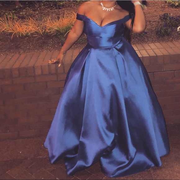 I’m selling a royal blue Alyce prom dress.